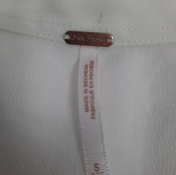 Free People Easy Girl‎ Henley White Bell Sleeve Blouse Size Small Women's - Picture 8 of 9